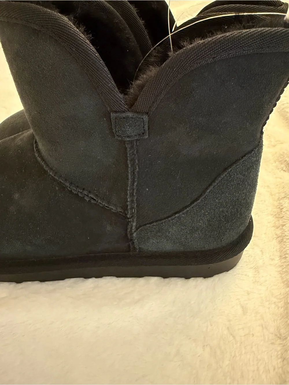 Kirkland Signature Black Short Shearling scalloped edge Boots women’s size 9